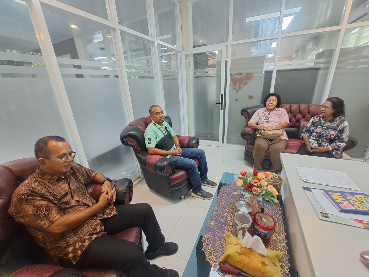 Kanwil Ditjenpas Maluku Koordinasi bersama Kantor Imigrasi Ambon Siapkan Galeri UMKM Dukung Produk Karya Warga Binaan
