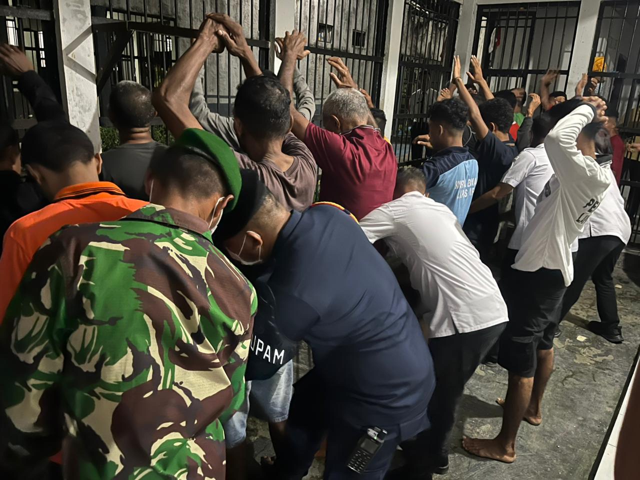 Tim Kanwil Ditjenpas Maluku Gelar Penggeledahan Mendadak di Lapas Piru, Nihil HP dan Narkoba