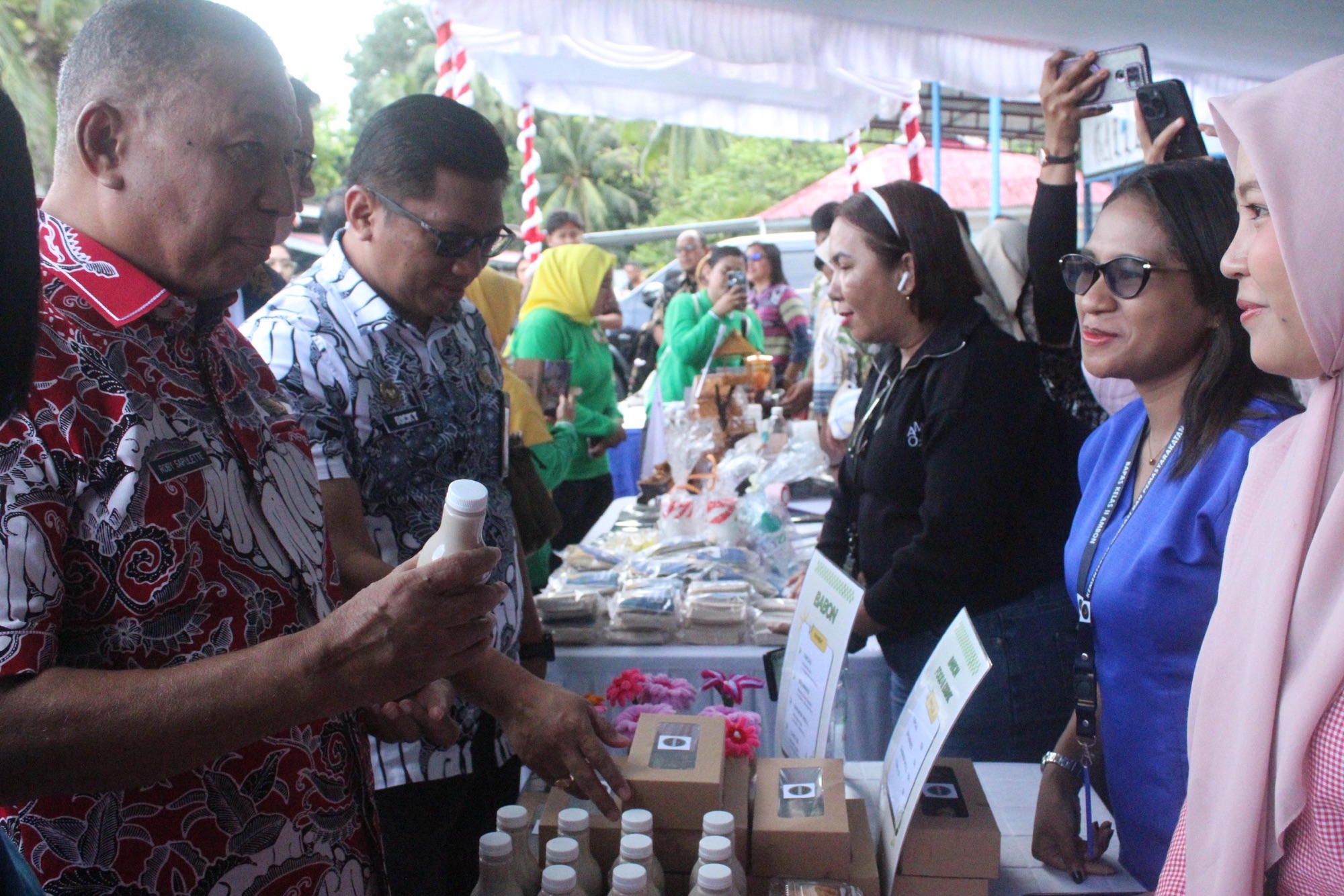 “Bazar UMKM Warga Binaan Maluku Digelar : Tingkatkan Produktivitas, Kemandirian, dan Daya Saing Ekonomi Nyata Pemasyarakatan Maluku”