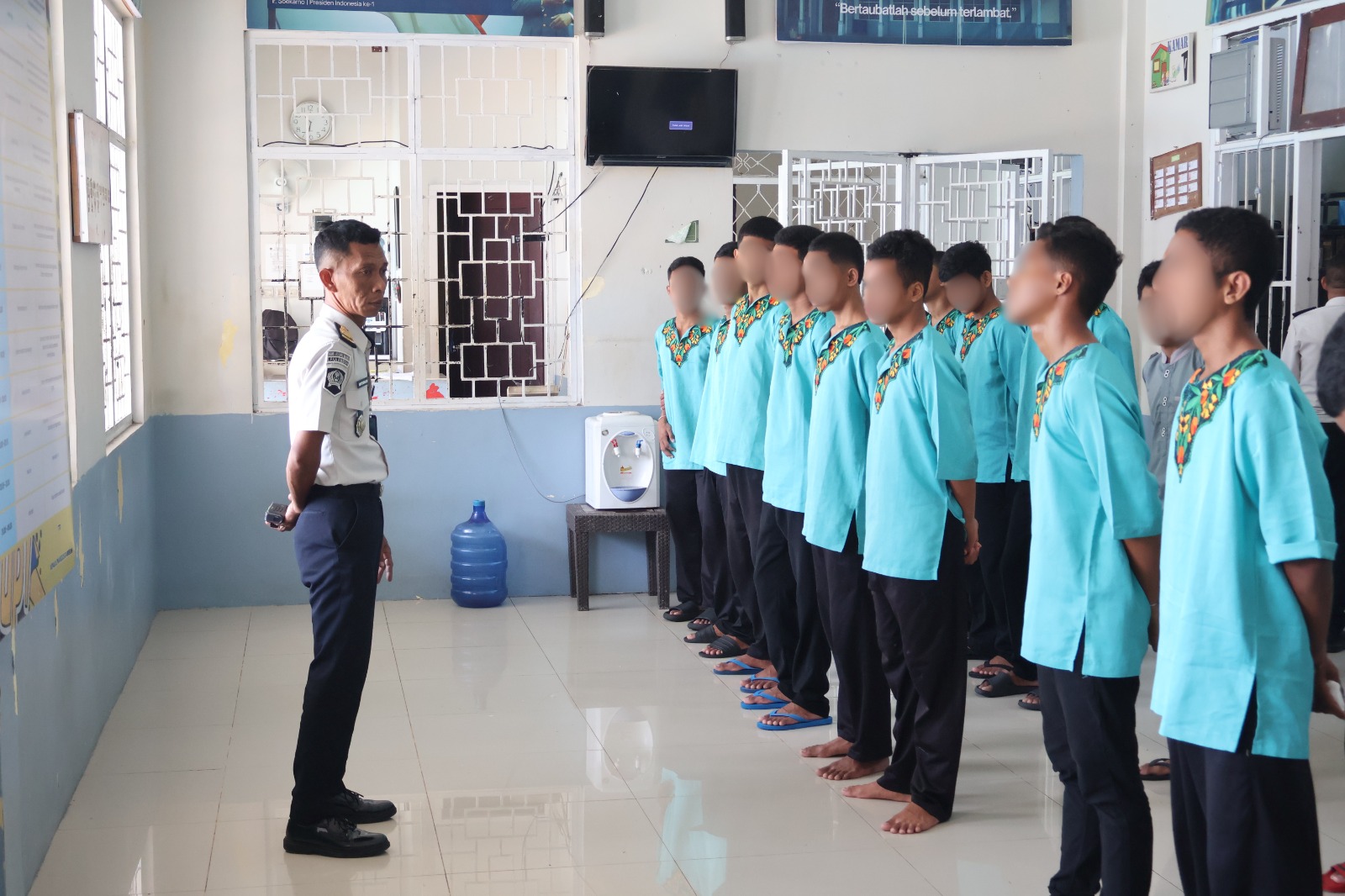 Jaga Lingkungan Tetap Aman, LPKA Ambon Laksanakan Penggeledahan Wisma